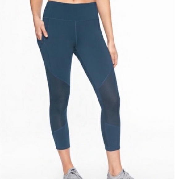 Athleta Pants - Athleta Teal Mesh Contender Capri Side Zip Pockets Leggings XXS